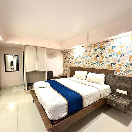 Hotel Laxmi Residency Lonavala Bagian luar foto