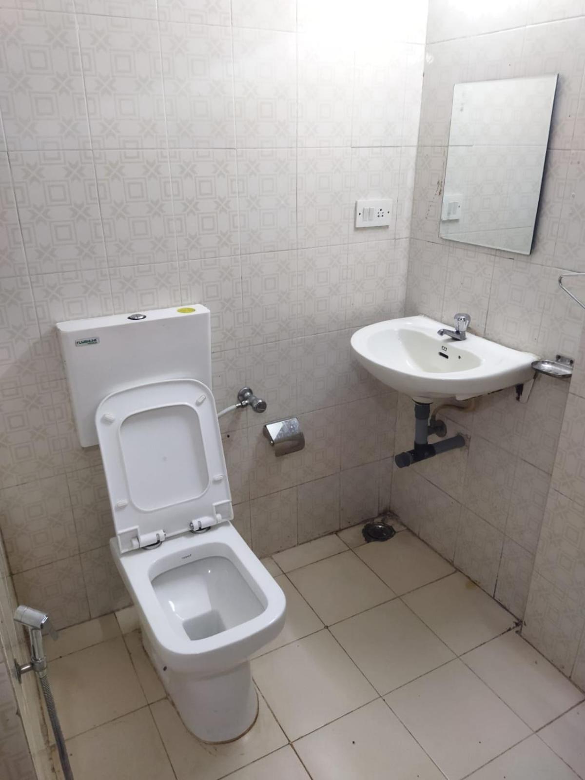 Hotel Laxmi Residency Lonavala Bagian luar foto
