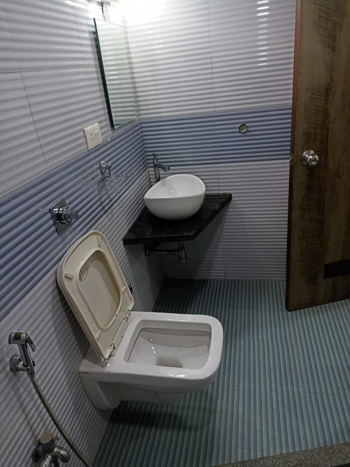 Hotel Laxmi Residency Lonavala Bagian luar foto
