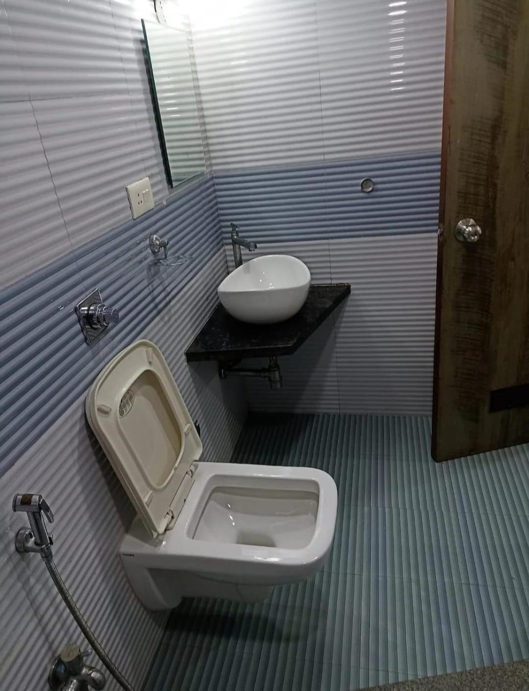 Hotel Laxmi Residency Lonavala Bagian luar foto