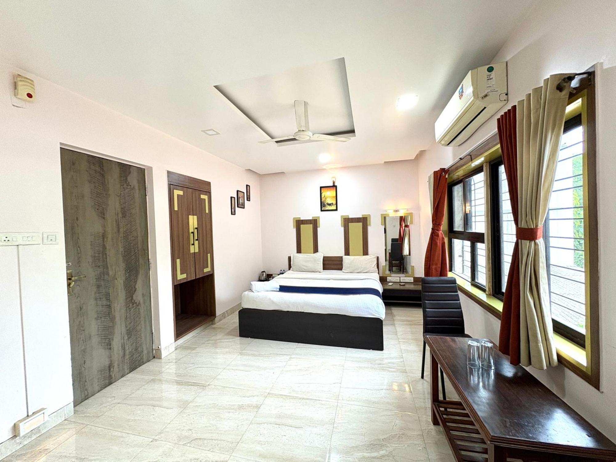 Hotel Laxmi Residency Lonavala Bagian luar foto