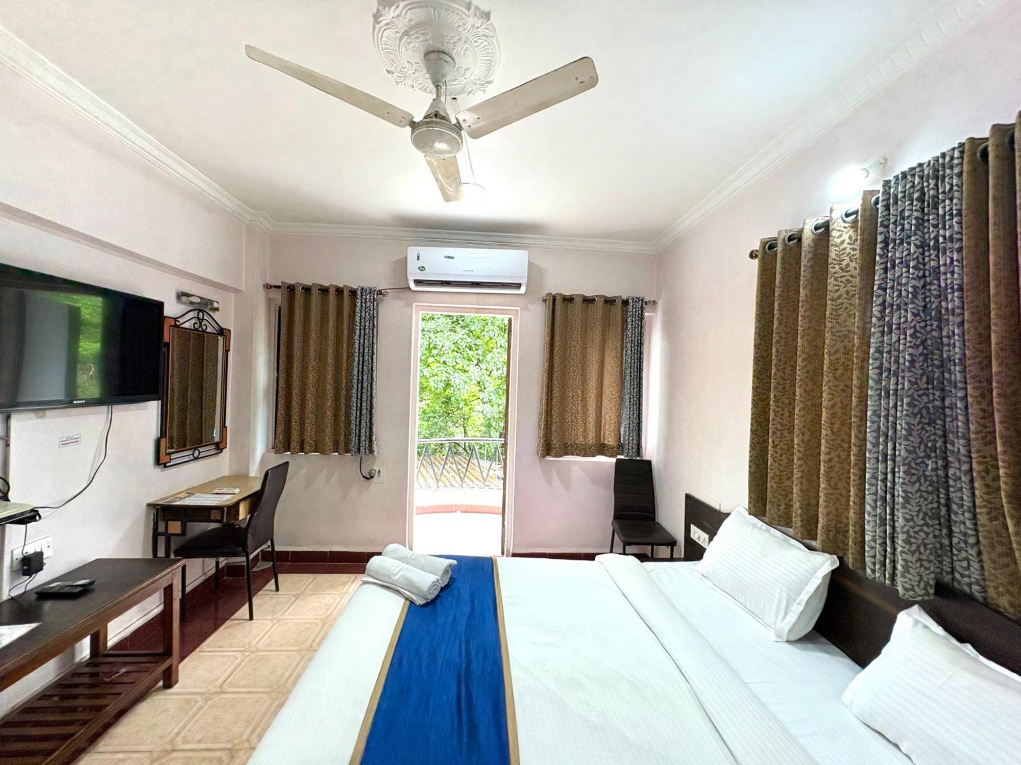 Hotel Laxmi Residency Lonavala Bagian luar foto