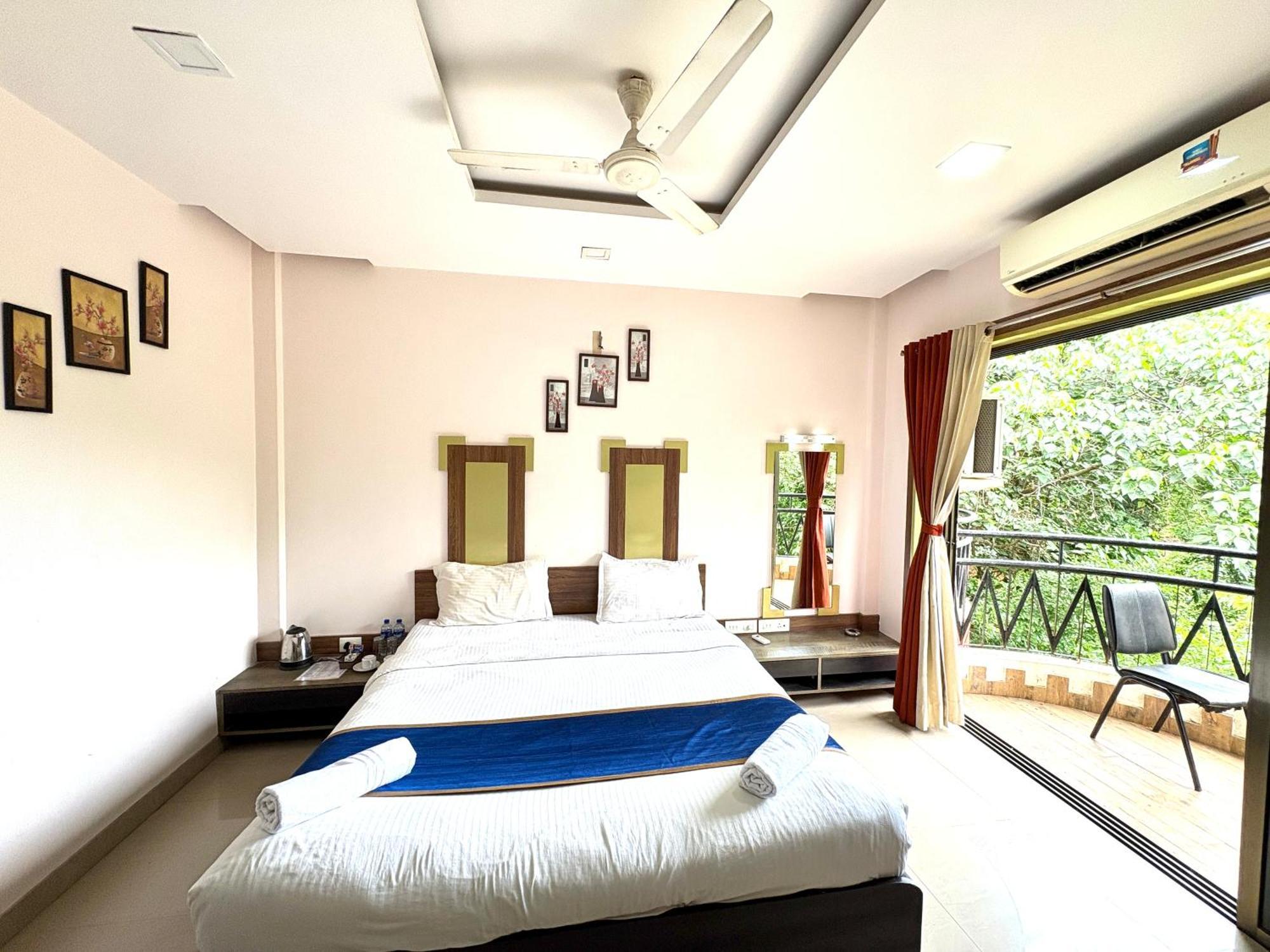 Hotel Laxmi Residency Lonavala Bagian luar foto