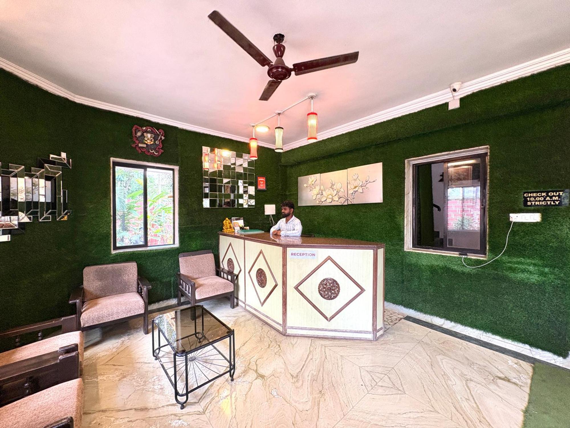 Hotel Laxmi Residency Lonavala Bagian luar foto