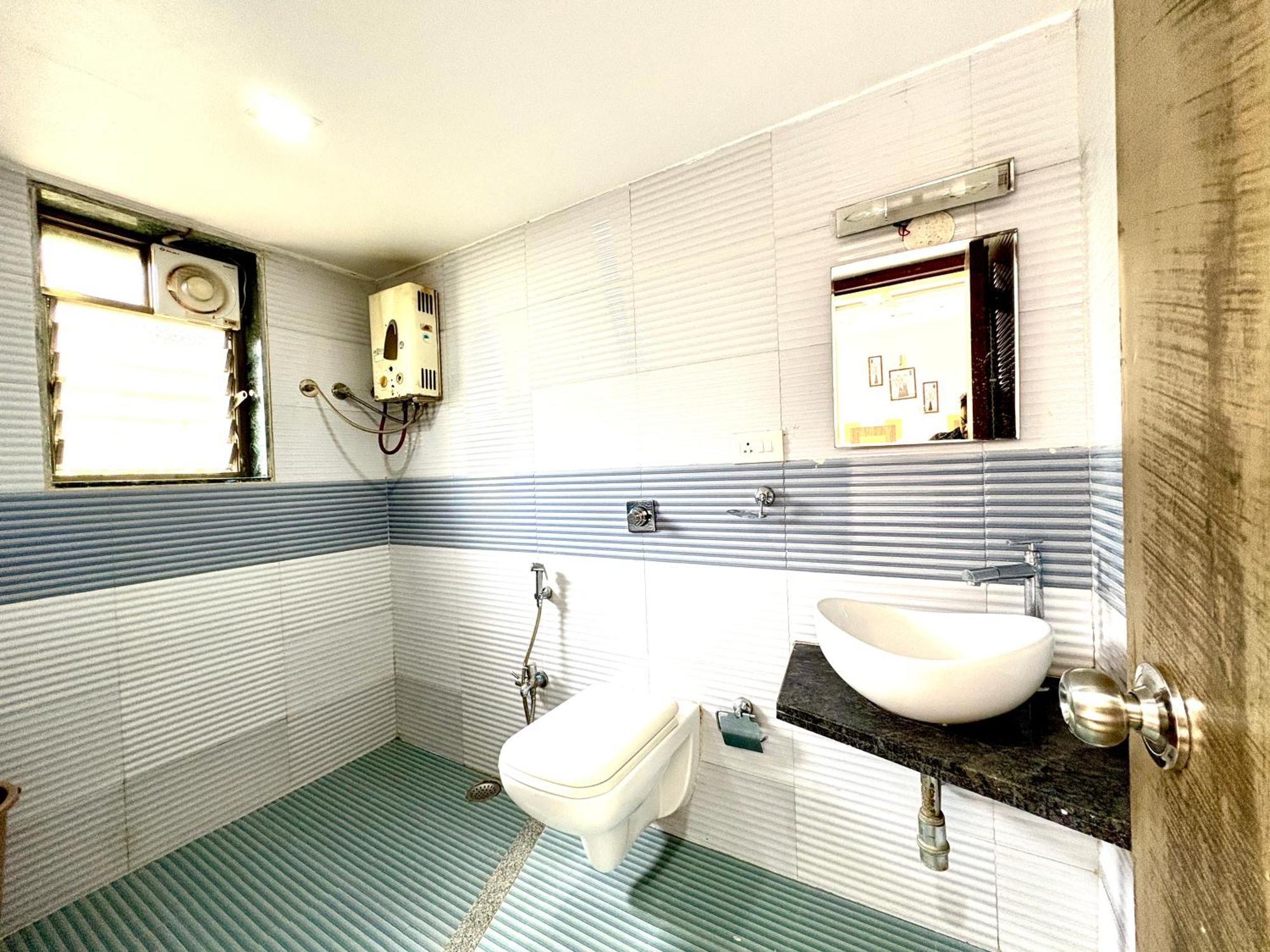 Hotel Laxmi Residency Lonavala Bagian luar foto